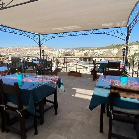 מלון Turquaz Cave 2*