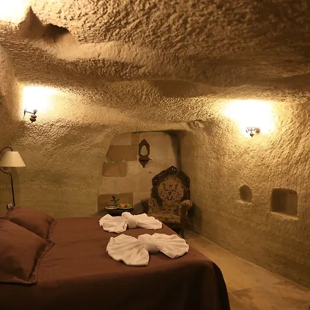 Turquaz Cave