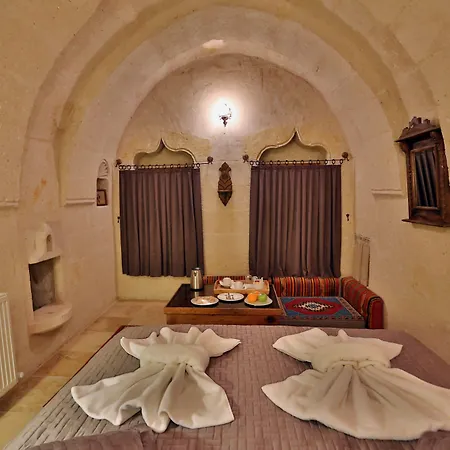 Turquaz Cave מלון 2*