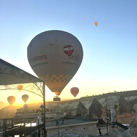 Turquaz Cave Szálloda 2*