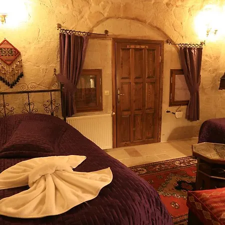 Turquaz Cave מלון 2*