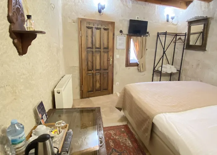 Turquaz Cave מלון 2*